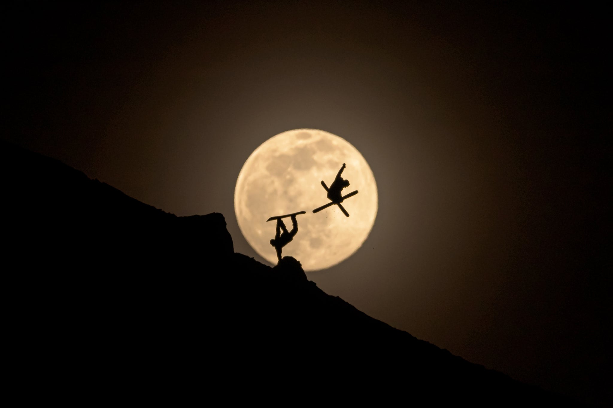 RedBull Illume - Seven years chasing the moon